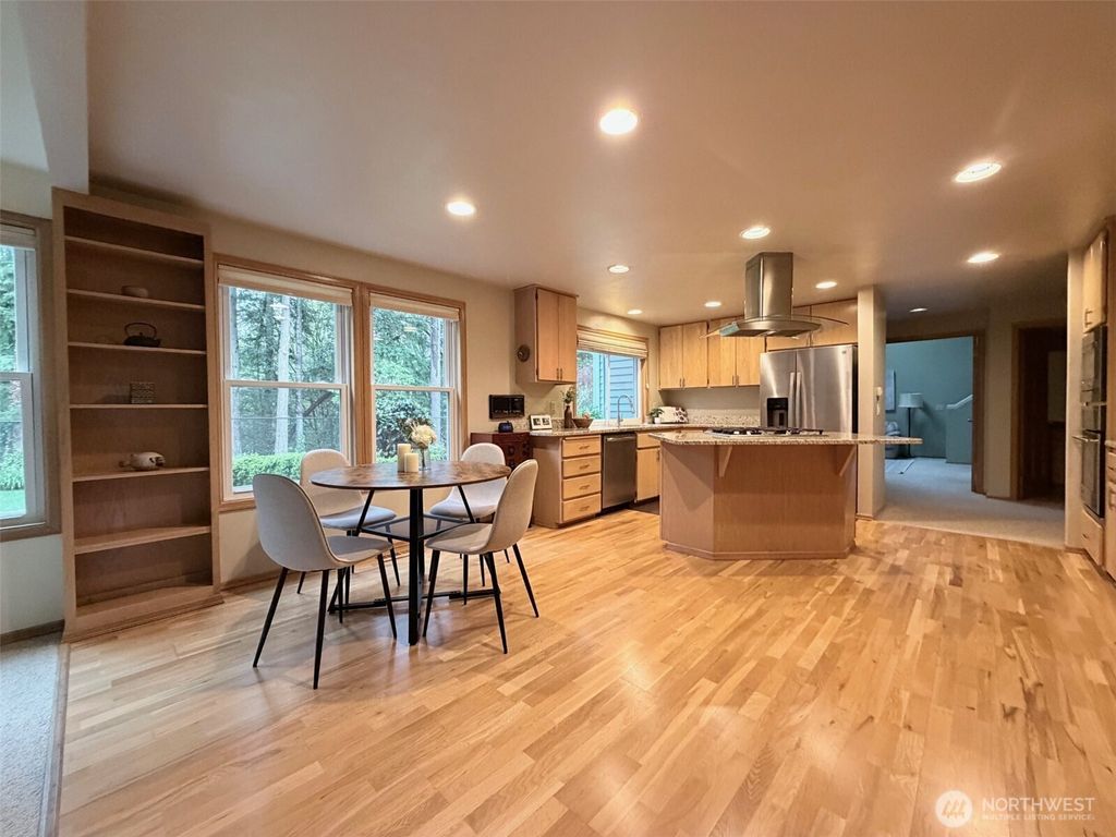 Photo of 14819 SE 66th Street, Bellevue, WA 98006 (MLS # 2512458)