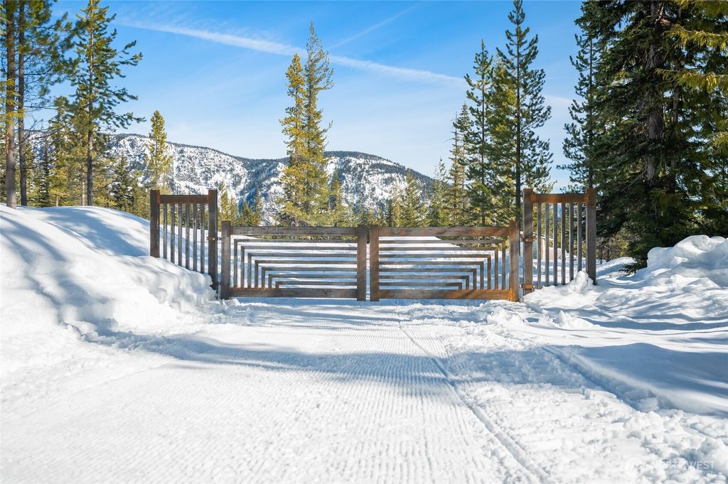 Photo of 10 Coulter Creek Road, Lake Wenatchee, WA 98826 (MLS # 2509236)