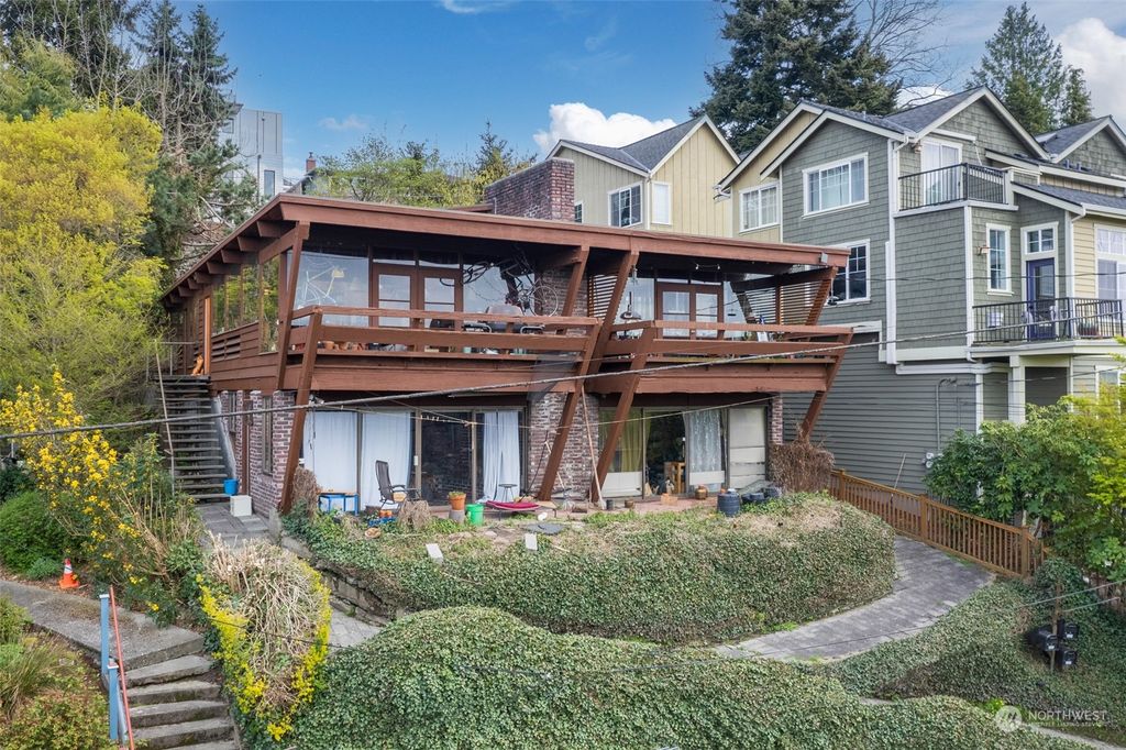 Photo of 3426 14th Avenue W, Seattle, WA 98119 (MLS # 2220599)