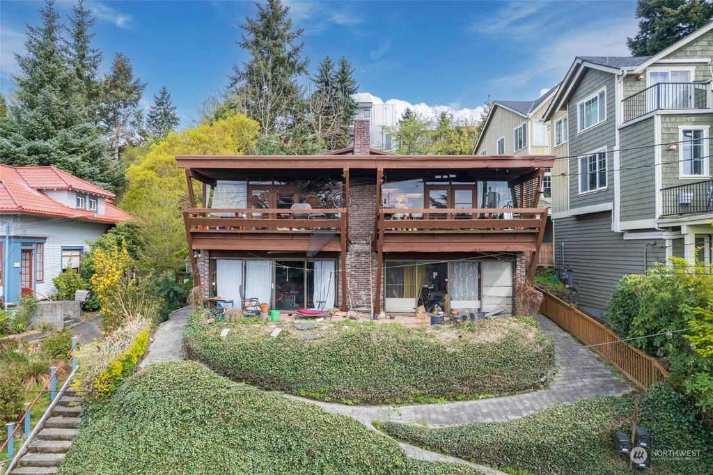 Photo of 3426 14th Avenue W, Seattle, WA 98119 (MLS # 2220599)