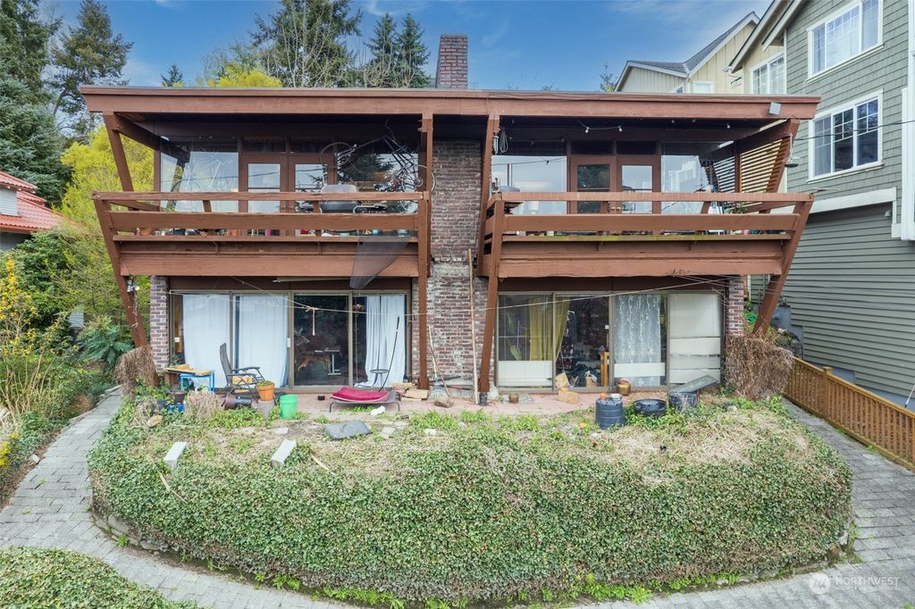 Photo of 3426 14th Avenue W, Seattle, WA 98119 (MLS # 2220599)