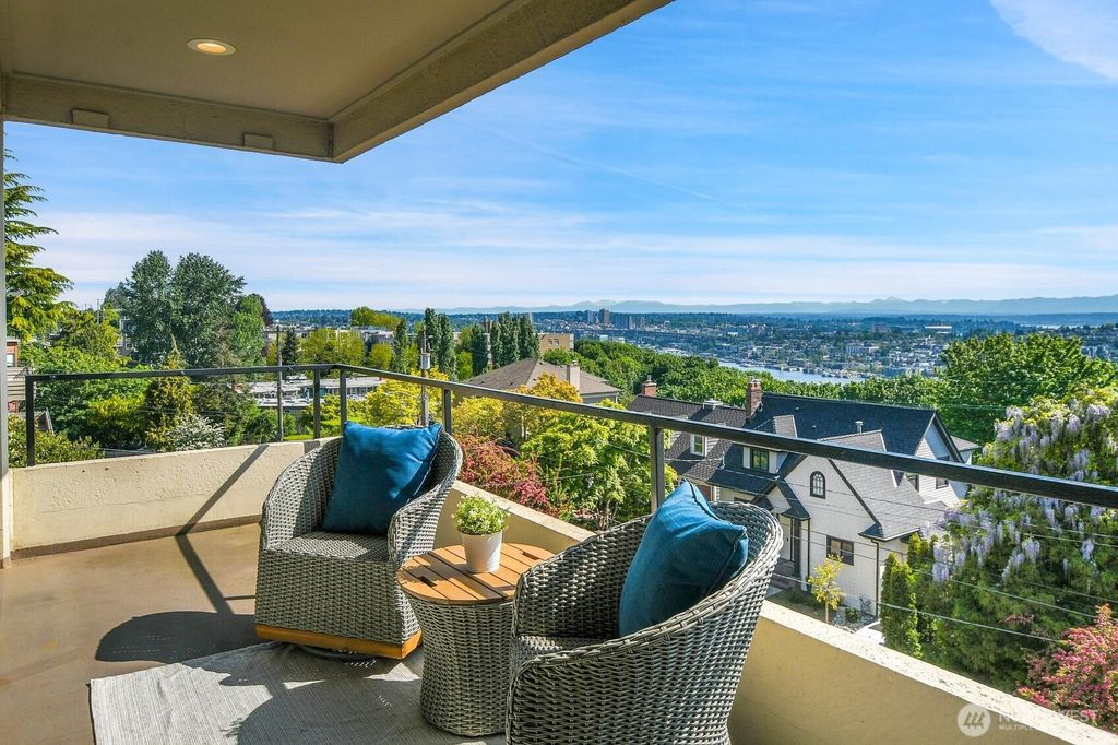 Photo of 1605 5th Avenue N #402, Seattle, WA 98109 (MLS # 2378692)