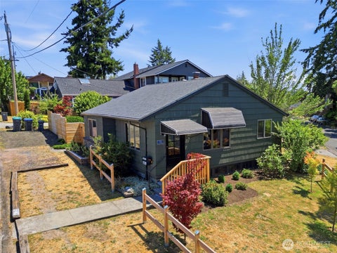 Photo of 922 Pitt Avenue, Bremerton, WA 98310 (MLS # 2580215)