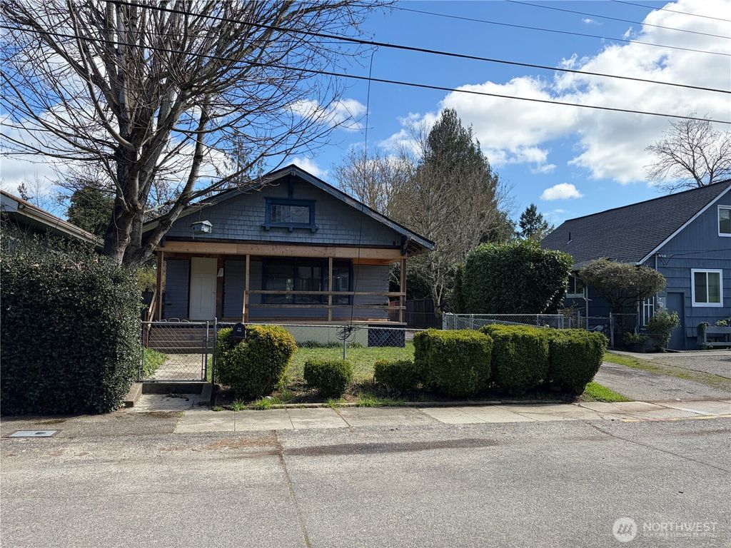 Photo of 1506 Elizabeth Avenue, Bremerton, WA 98337 (MLS # 2504095)
