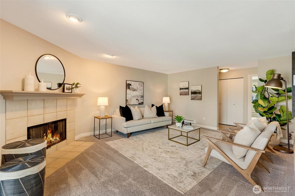 listing image 9367216702337159859