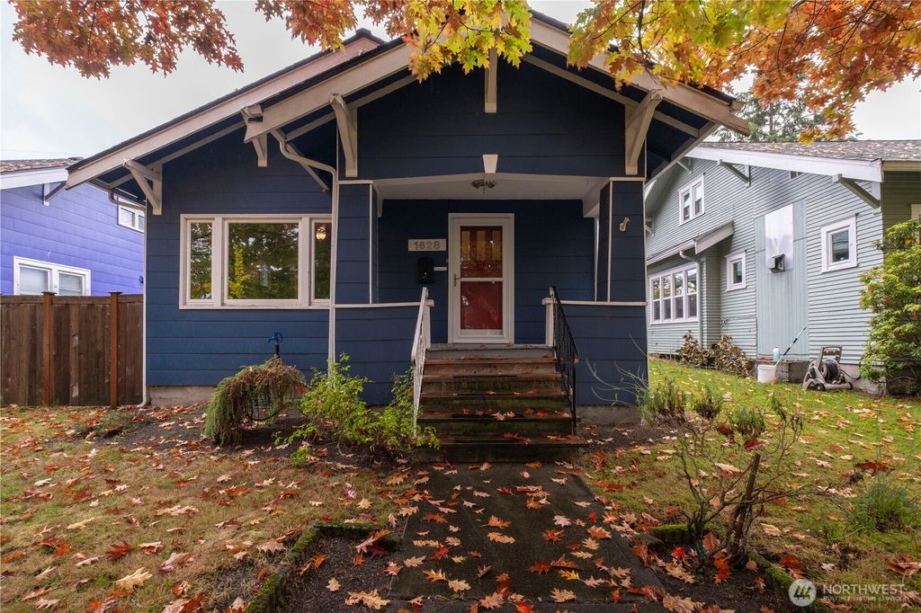 Photo of 1628 McDougall Avenue, Everett, WA 98201 (MLS # 2447149)