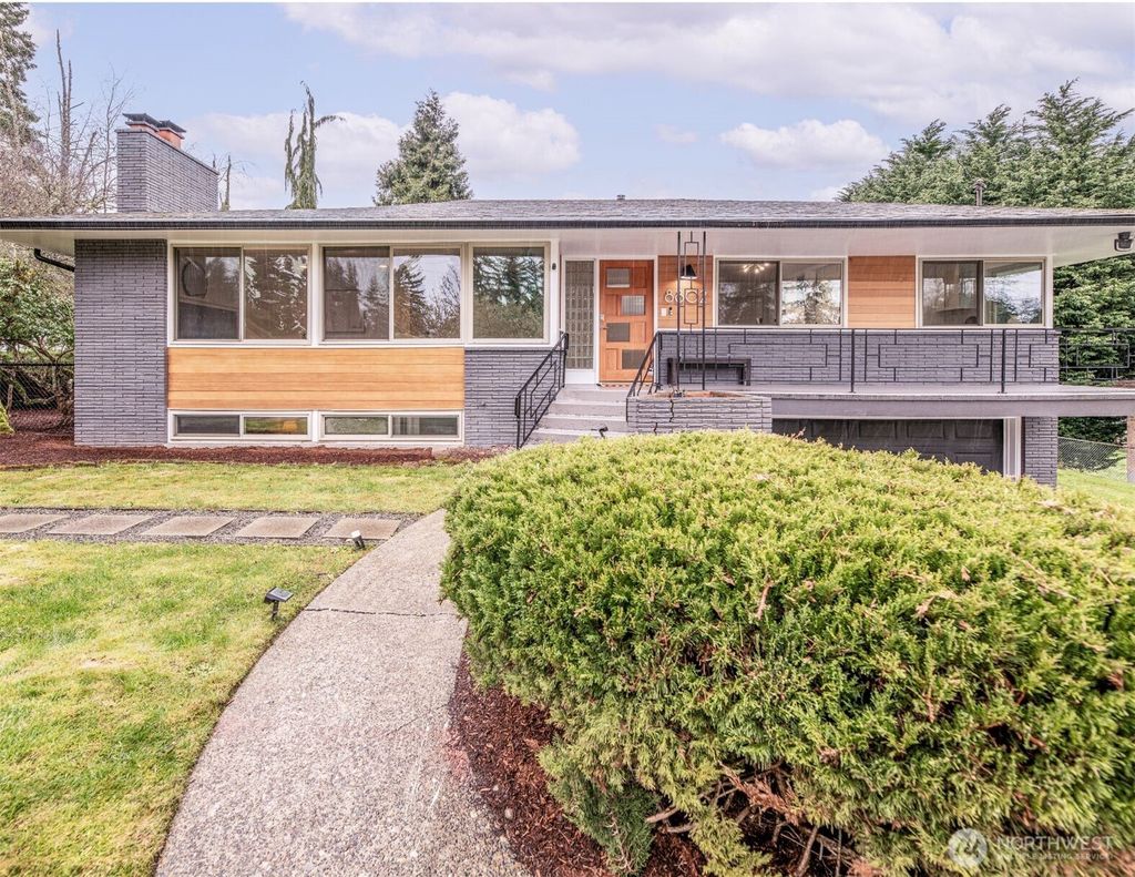 Photo of 8802 Del Campo Drive, Everett, WA 98208 (MLS # 2492294)