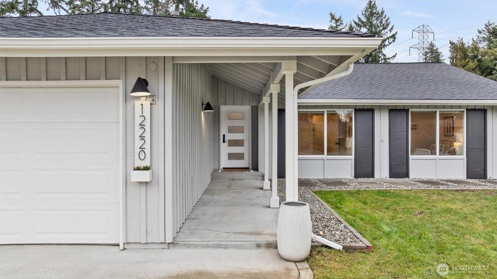 Photo of 12220 NE 140th Street, Kirkland, WA 98034 (MLS # 2468158)