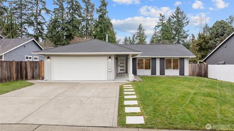 Photo of 12220 NE 140th Street, Kirkland, WA 98034 (MLS # 2468158)