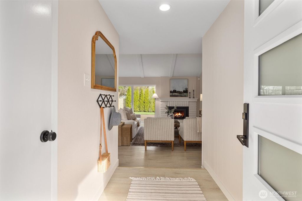 Photo of 12220 NE 140th Street, Kirkland, WA 98034 (MLS # 2468158)