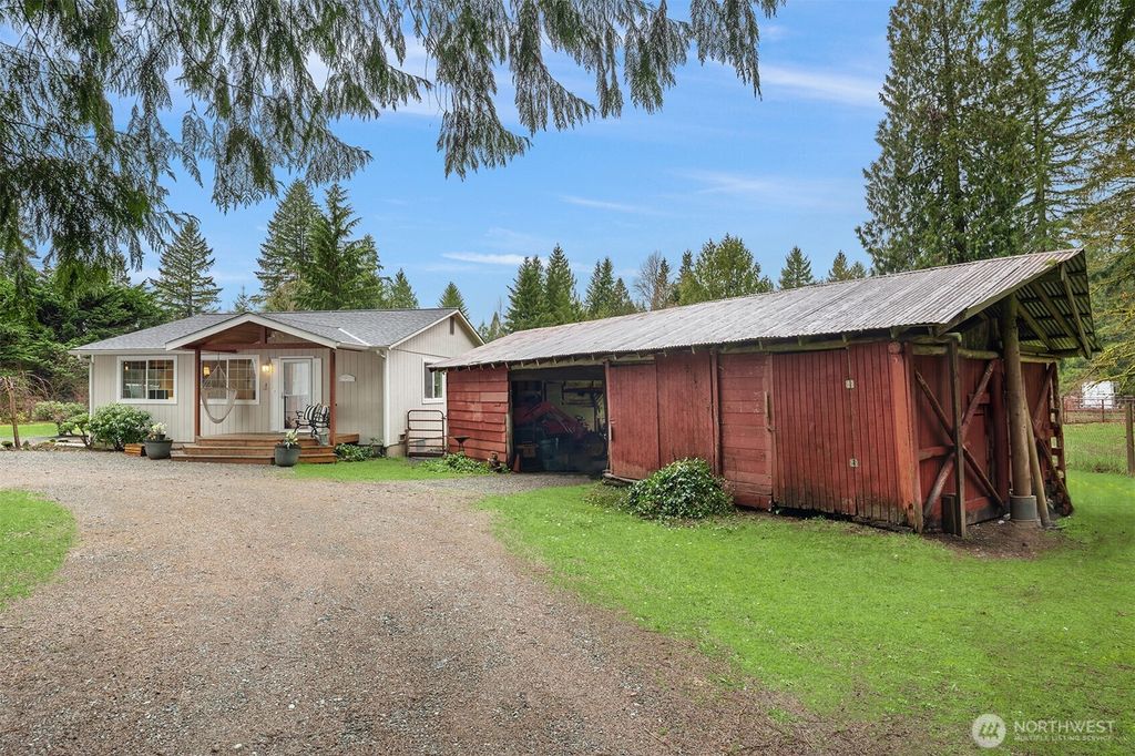 Photo of 11807 322nd Avenue NE, Duvall, WA 98019 (MLS # 2475655)