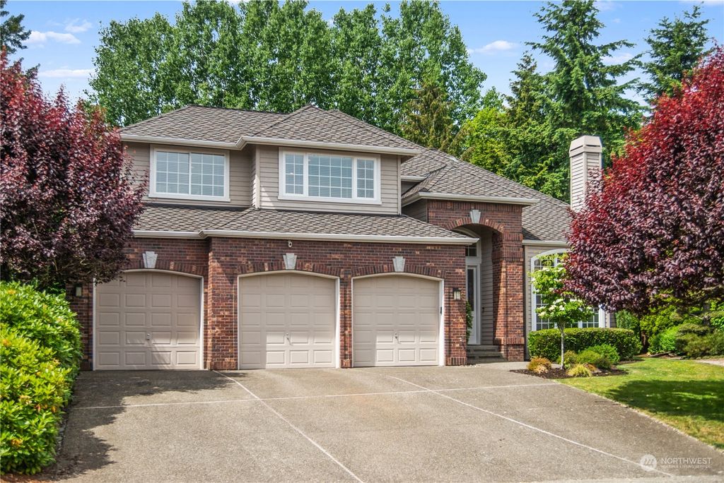 Photo of 16401 SE 48th Court, Bellevue, WA 98006 (MLS # 2076383)