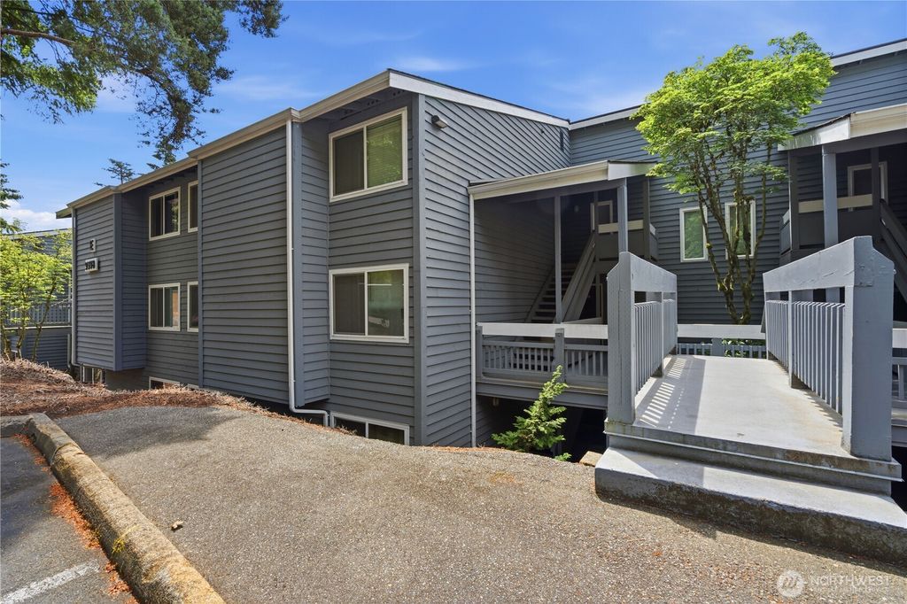 Photo of 9398 Redmond-Woodinville Rd NE RD #E131, Redmond, WA 98052 (MLS # 2545676)