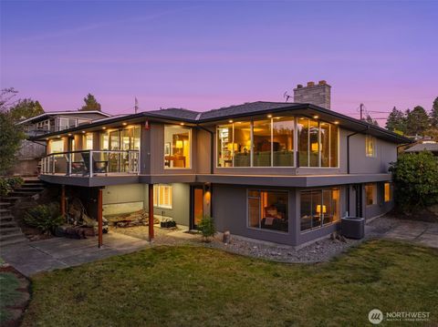 Photo of 398 SW 176th Place, Normandy Park, WA 98166 (MLS # 2445579)