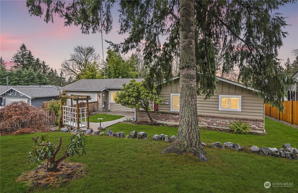 Photo of 12708 Robinhood Lane, Snohomish, WA 98290 (MLS # 2192610)