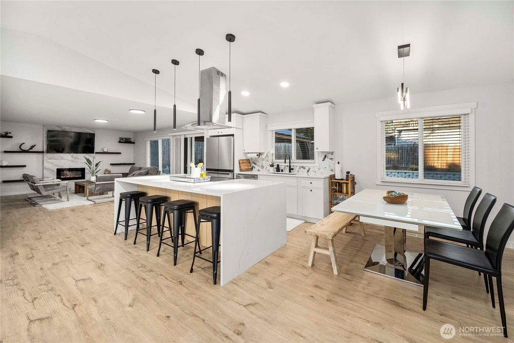 Photo of 622 S 150th Street, Burien, WA 98148 (MLS # 2505579)