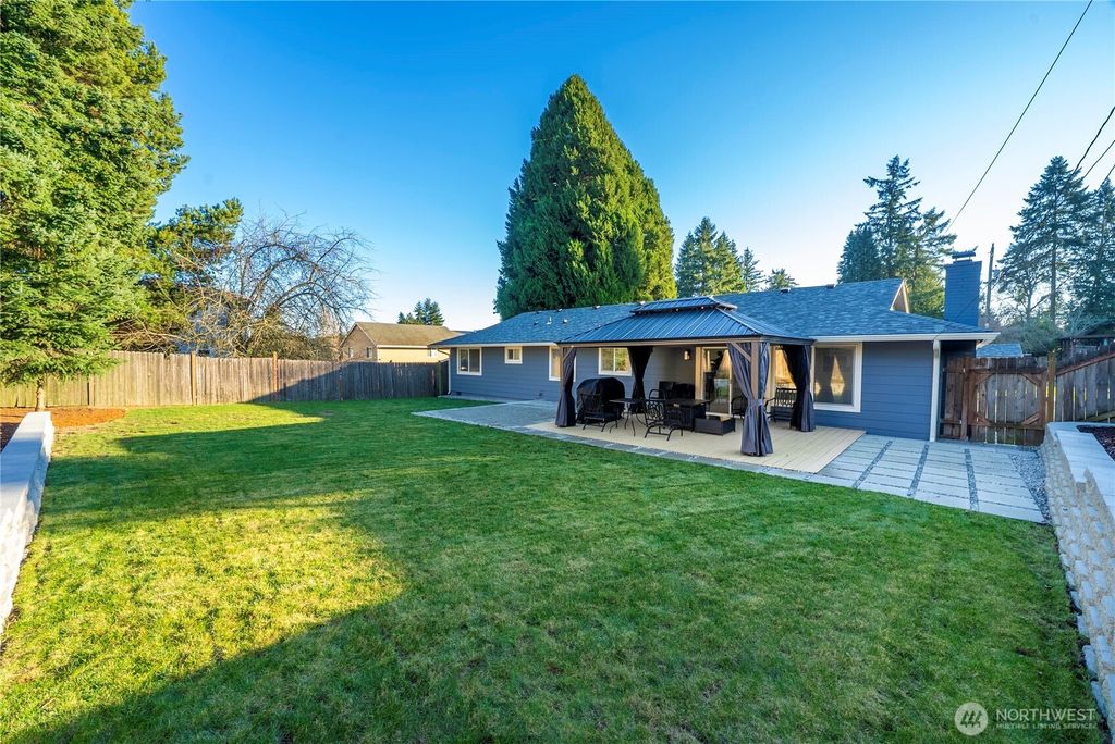 Photo of 622 S 150th Street, Burien, WA 98148 (MLS # 2505579)