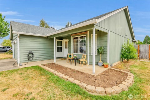 Photo of 2520 NW 3rd Way, Battle Ground, WA 98604 (MLS # 2559818)