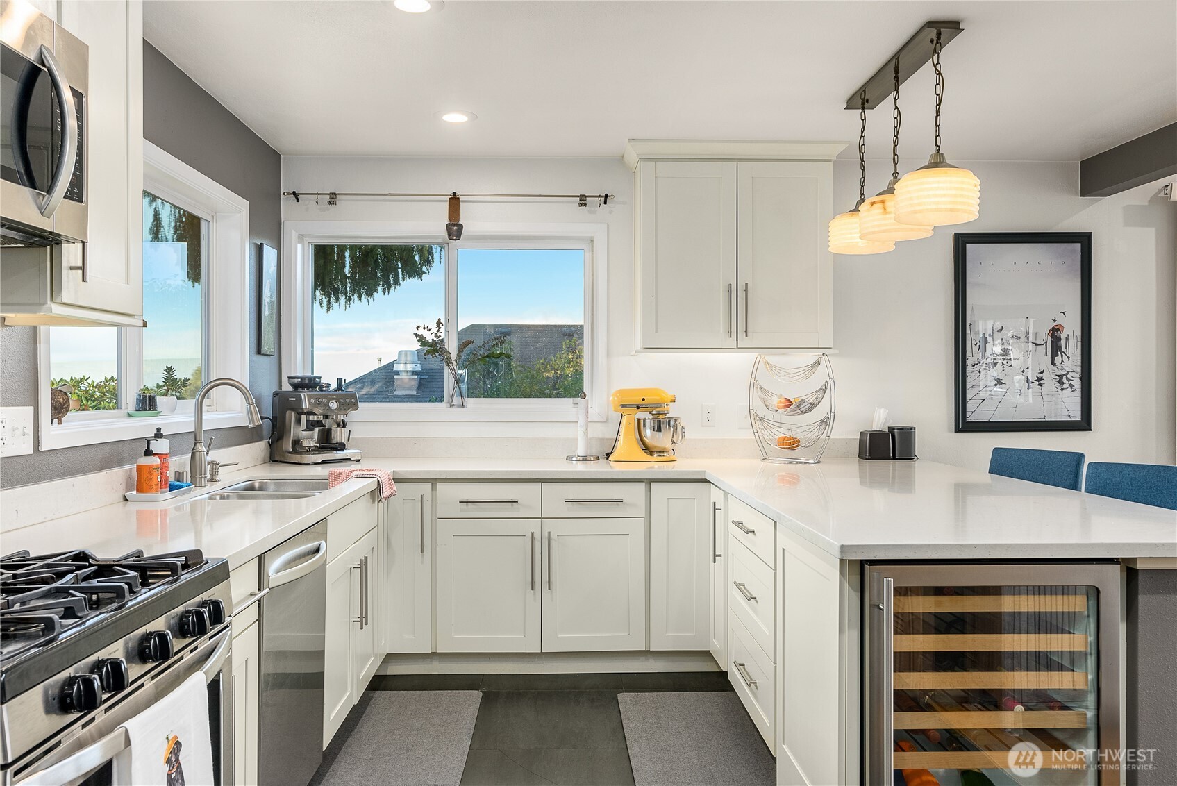 Seattle, Washington 98126, United States, 3 Bedrooms Bedrooms, ,2 BathroomsBathrooms,Residential,Active,142634