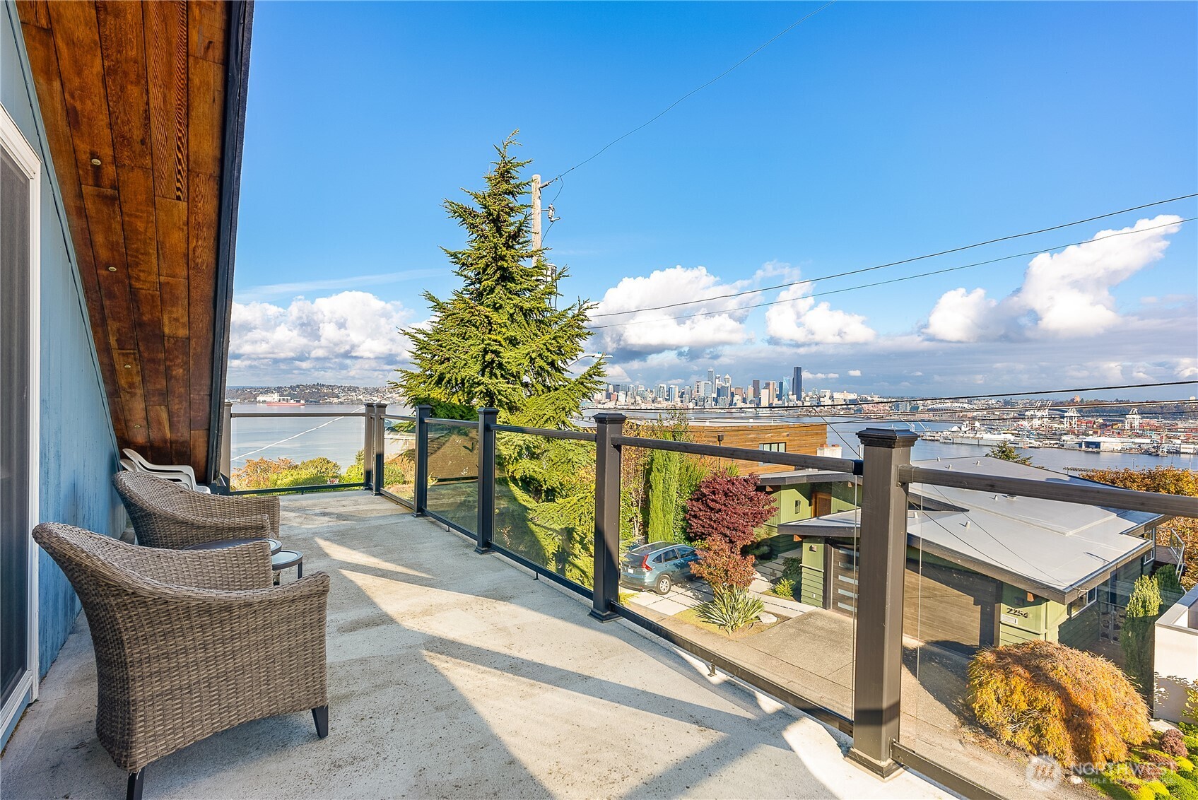 Seattle, Washington 98126, United States, 3 Bedrooms Bedrooms, ,2 BathroomsBathrooms,Residential,Active,142634