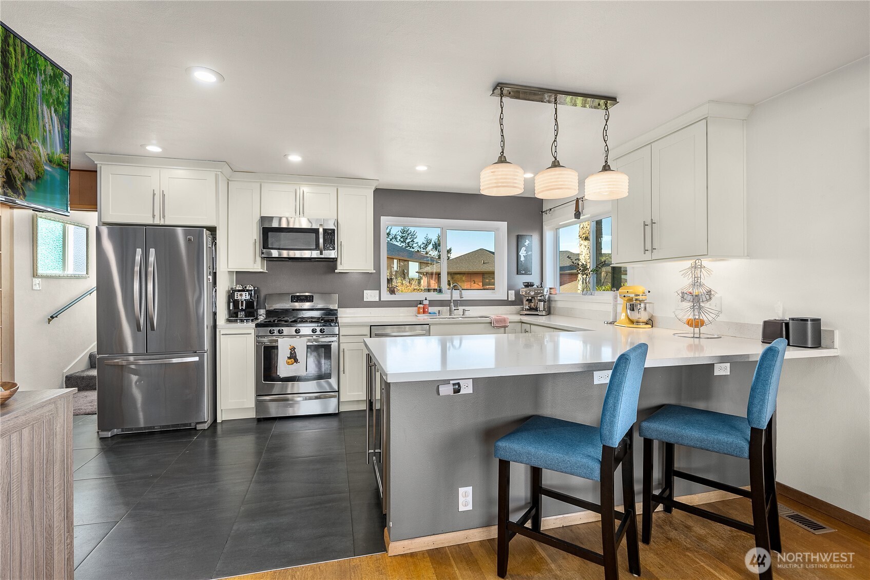 Seattle, Washington 98126, United States, 3 Bedrooms Bedrooms, ,2 BathroomsBathrooms,Residential,Active,142634