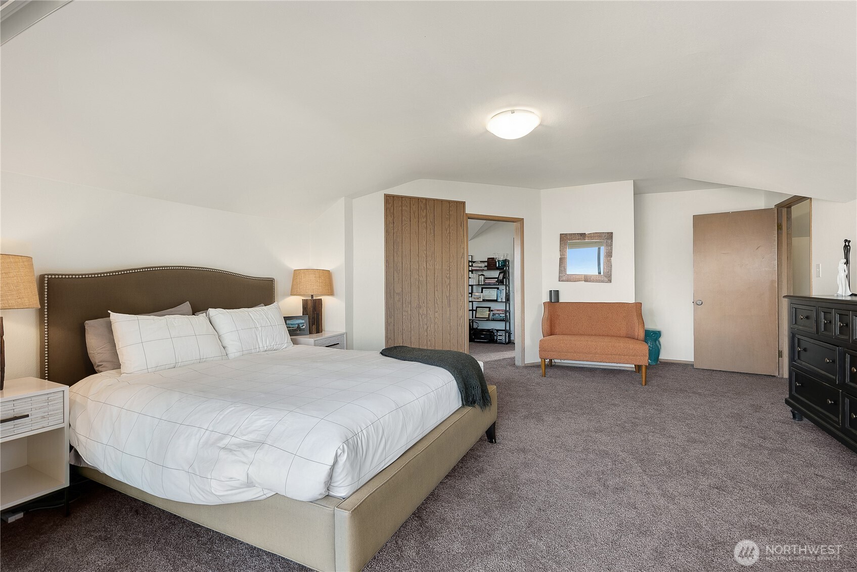 Seattle, Washington 98126, United States, 3 Bedrooms Bedrooms, ,2 BathroomsBathrooms,Residential,Active,142634