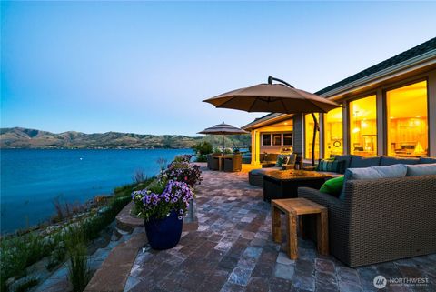 215 Wall Street, Manson, WA 98831 - MLS#: 2356787