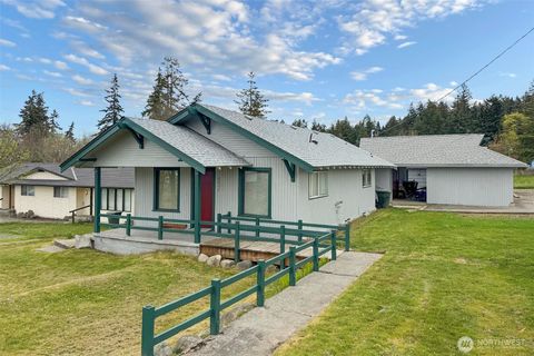 Photo of 2917 Peabody Street St, Port Angeles, WA 98362 (MLS # 2506374)