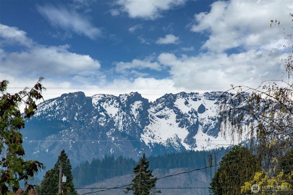 Photo of 2917 Peabody Street St, Port Angeles, WA 98362 (MLS # 2506374)