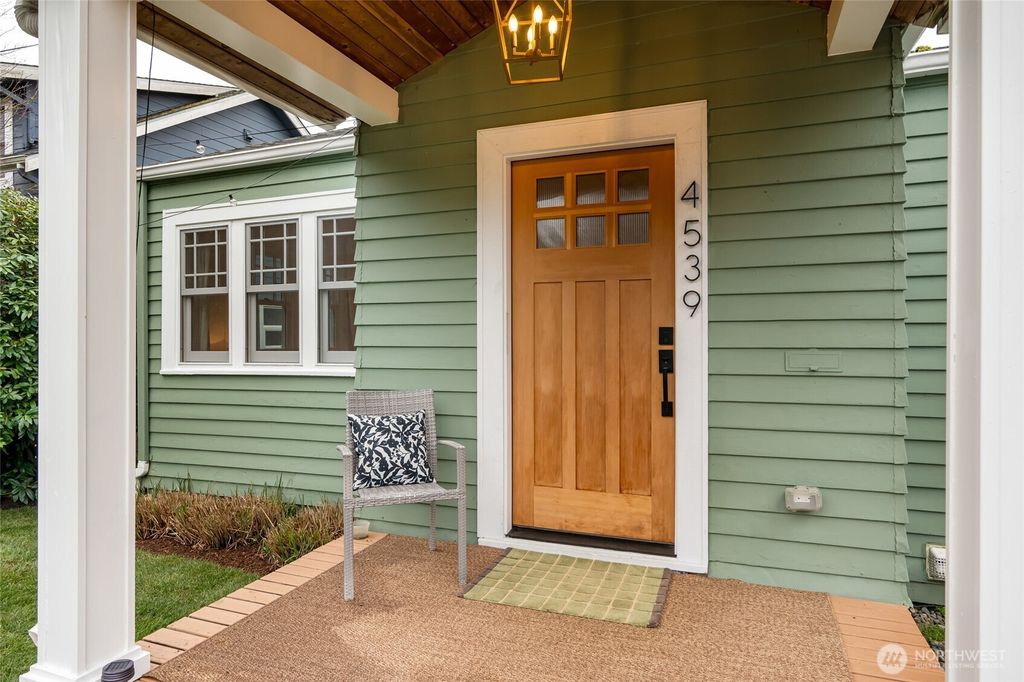 Photo of 4539 47th Avenue SW, Seattle, WA 98116 (MLS # 2334324)