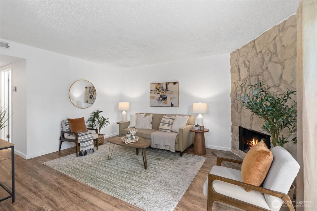 Photo of 12515 NE 145th Place #D121, Kirkland, WA 98034 (MLS # 2414404)