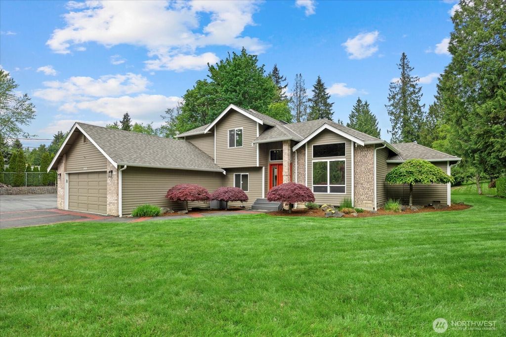 Photo of 17425 Snohomish Avenue, Snohomish, WA 98296 (MLS # 2376608)