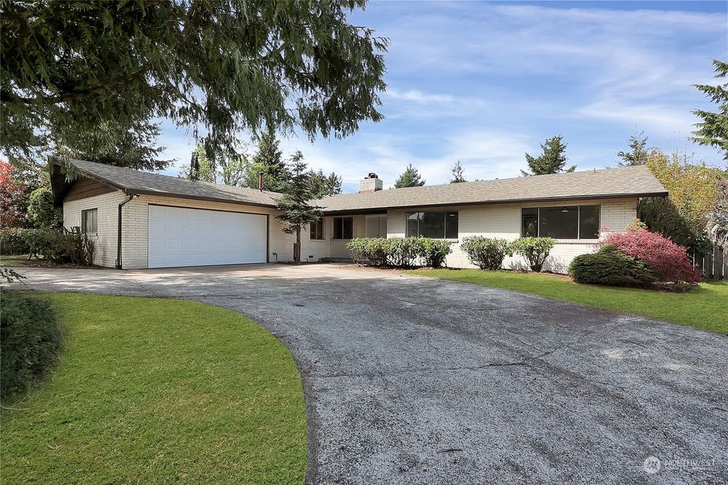 Photo of 2900 SW 312th Place, Federal Way, WA 98023 (MLS # 2220648)