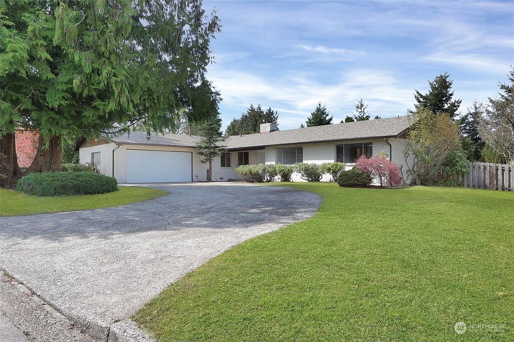 Photo of 2900 SW 312th Place, Federal Way, WA 98023 (MLS # 2220648)