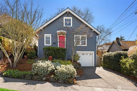 Photo of 5111 S Hudson Street, Seattle, WA 98118 (MLS # 2499408)