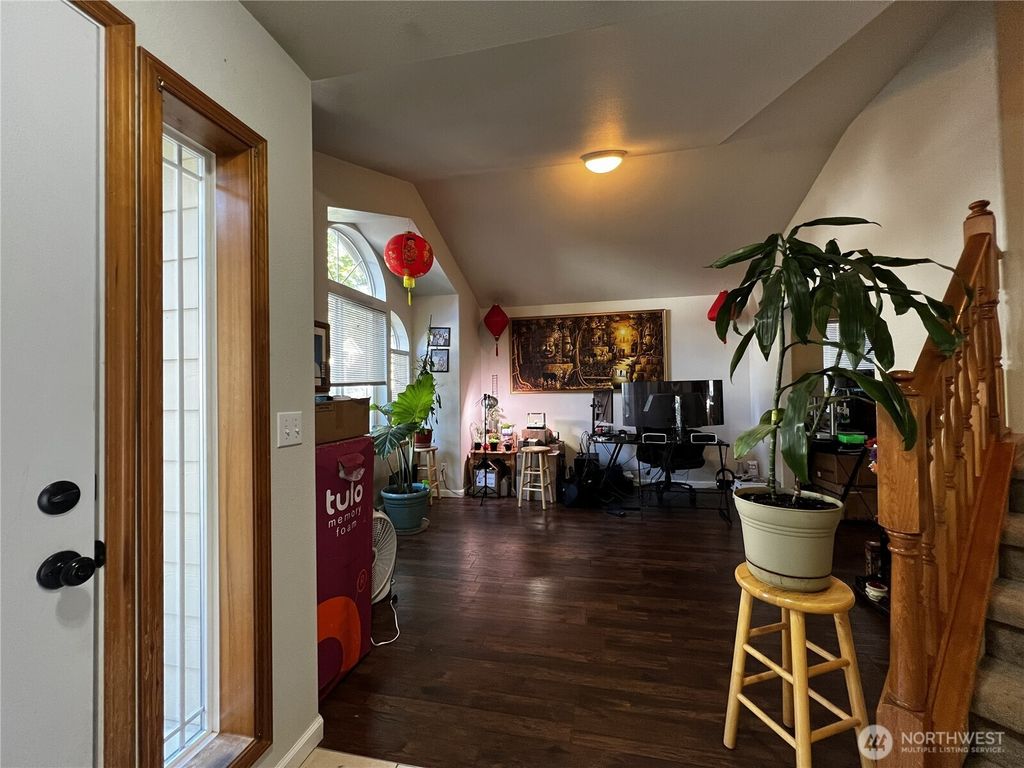 Photo of 12810 82nd Avenue Ct E, Puyallup, WA 98373 (MLS # 2515821)