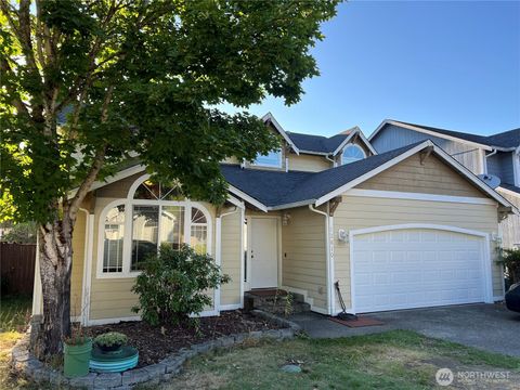 Photo of 12810 82nd Avenue Ct E, Puyallup, WA 98373 (MLS # 2515821)