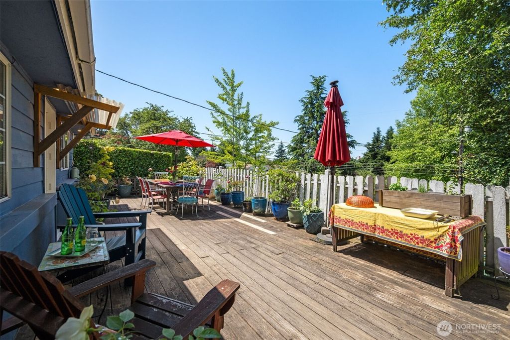 Photo of 1524 30th Avenue, Seattle, WA 98122 (MLS # 2416463)