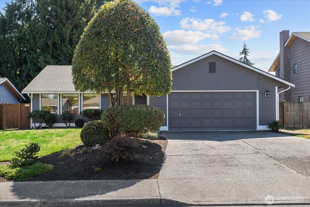 Photo of 722 89th Street SE, Everett, WA 98208 (MLS # 2584364)