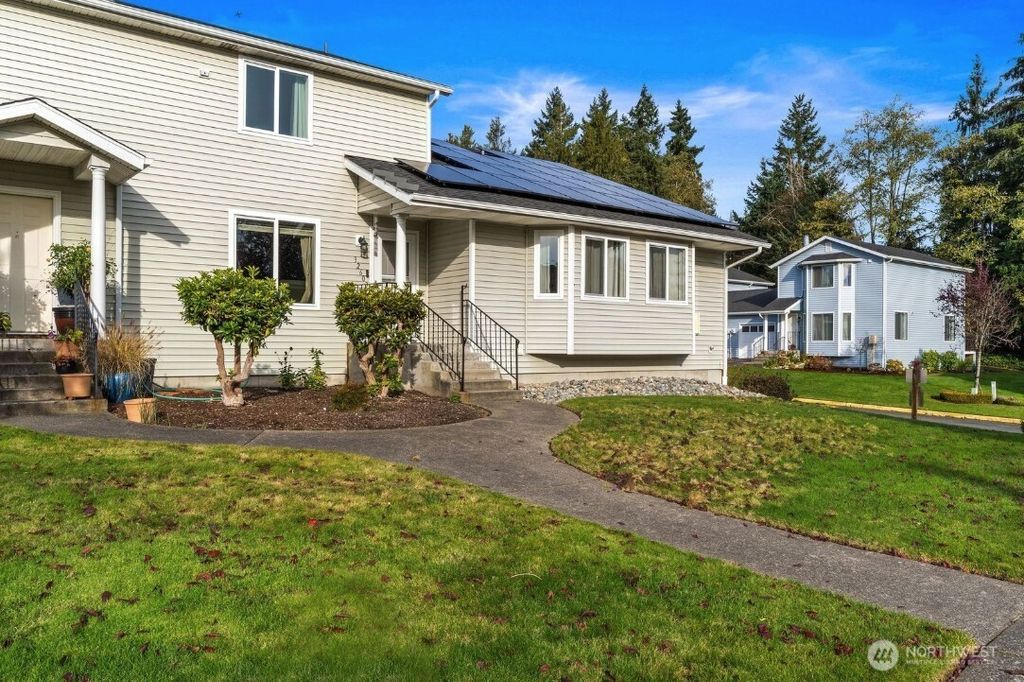 Photo of 32603 4th Place S #23 E, Federal Way, WA 98003 (MLS # 2455982)