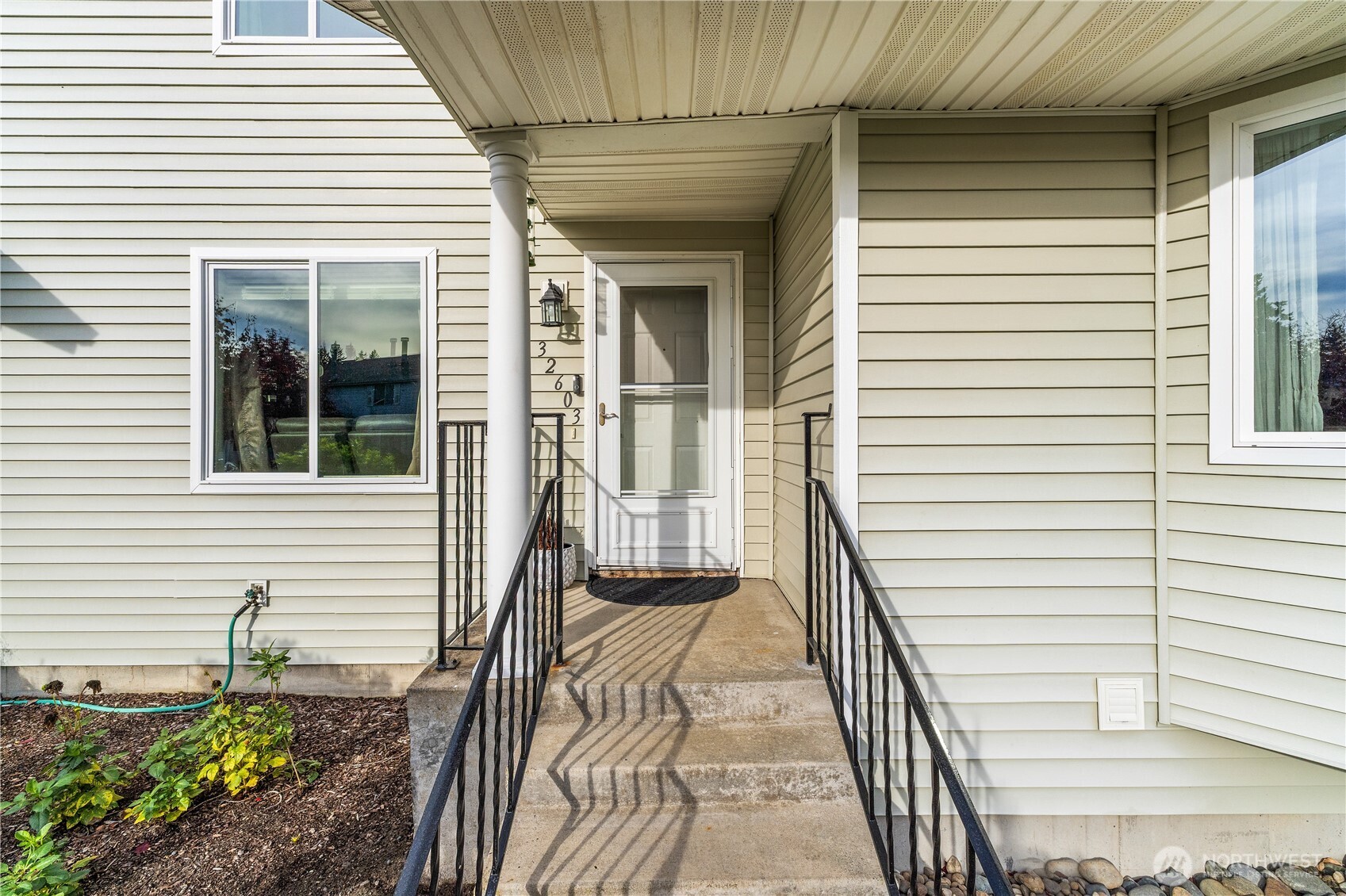 32603 4th Place S 23 E