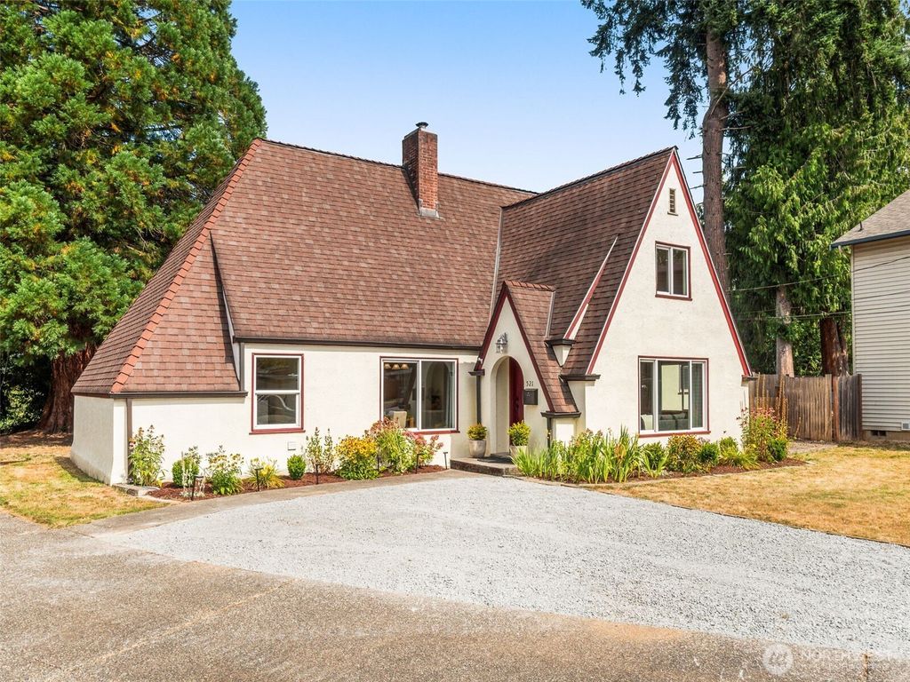 Photo of 521 E Gilman Avenue, Arlington, WA 98223 (MLS # 2428382)