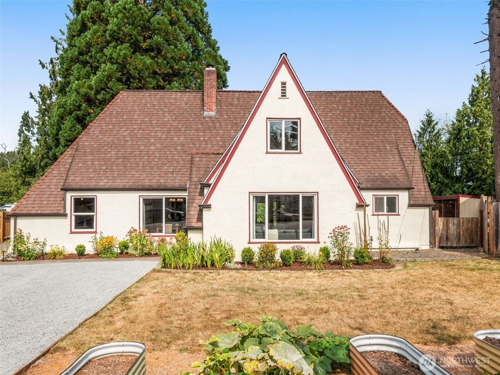 Photo of 521 E Gilman Avenue, Arlington, WA 98223 (MLS # 2428382)