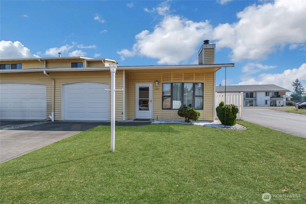 Photo of 1905 F Street SE #F19, Auburn, WA 98002 (MLS # 2429362)
