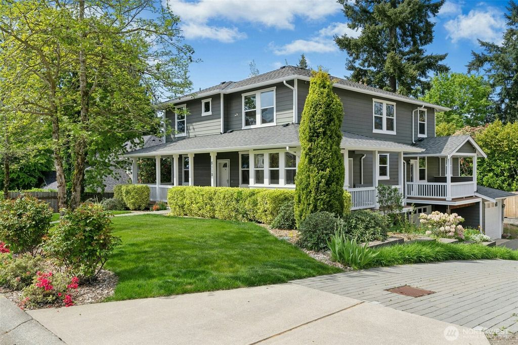 Photo of 8118 NE 126th Street, Kirkland, WA 98034 (MLS # 2520967)