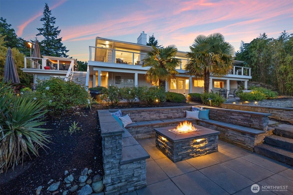 Photo of 1505 E Horizon Drive, Mukilteo, WA 98275 (MLS # 2378634)