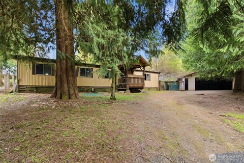 Photo of 180 E Hillcrest Drive, Shelton, WA 98584 (MLS # 2506212)