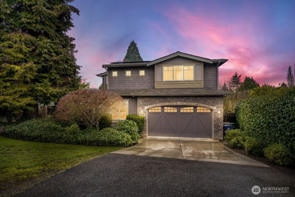 Photo of 1643 2nd Street, Kirkland, WA 98033 (MLS # 2527782)