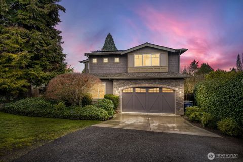 Photo of 1643 2nd Street, Kirkland, WA 98033 (MLS # 2527782)