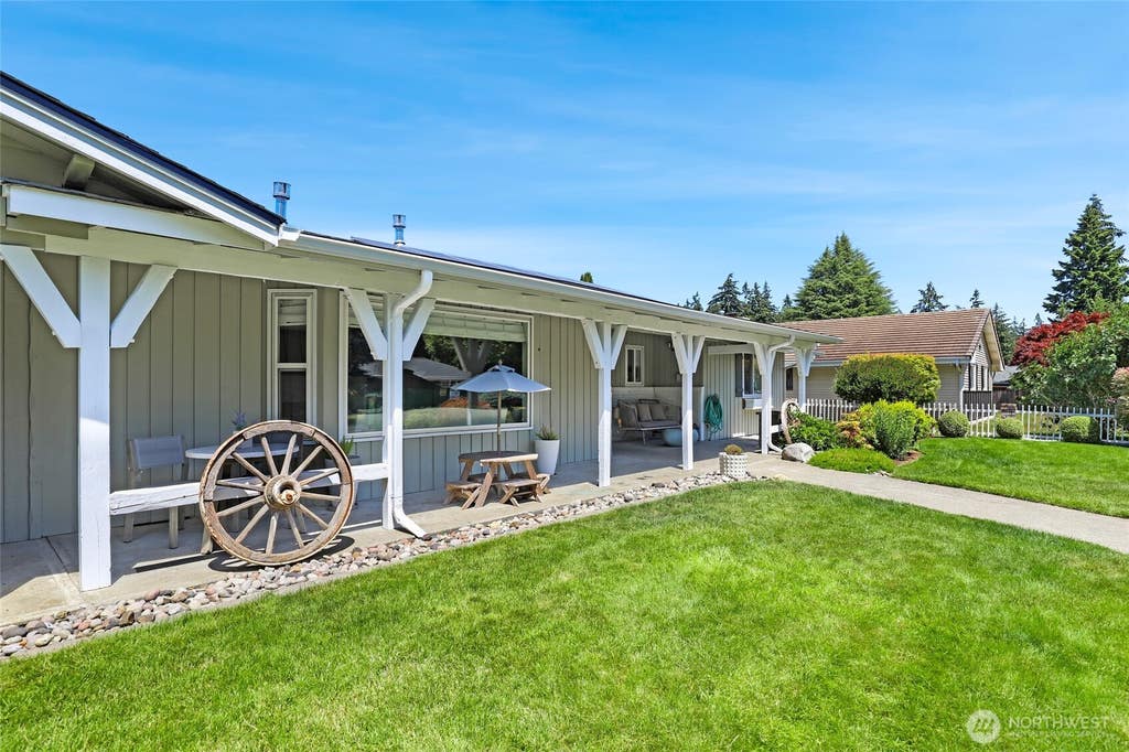 Photo of 7319 45th Street W, University Place, WA 98466 (MLS # 2572834)